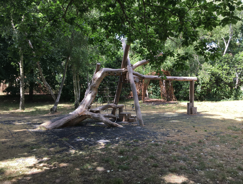 Bespoke_timber_climbing_structure